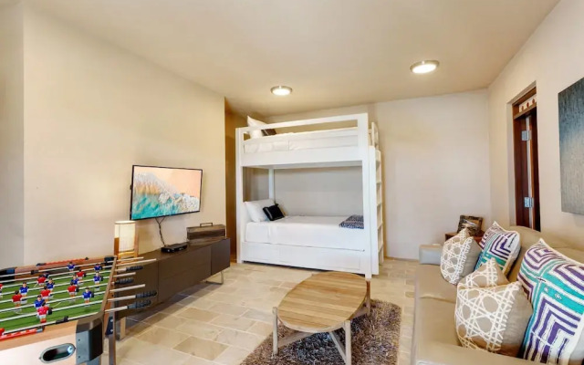 6 BR Villa With Concierge Amenities Pool