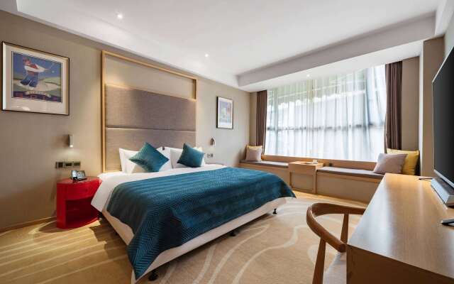 Jingtang Ramada Encore Hotel