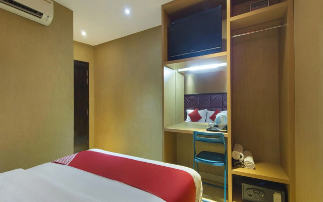 OYO 90894 Hotel Smc I-city
