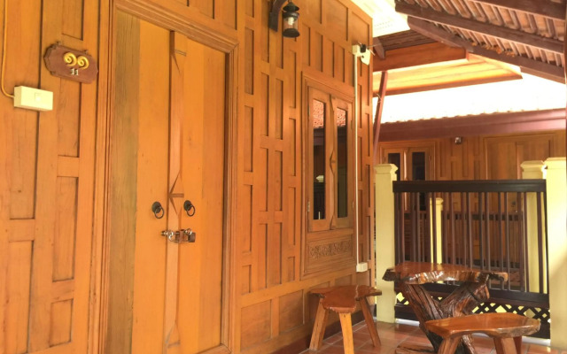 Luang Chumni Village