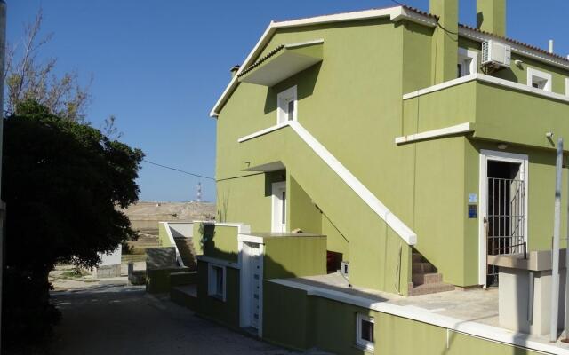 Don - 90m From the sea - SA2 2R