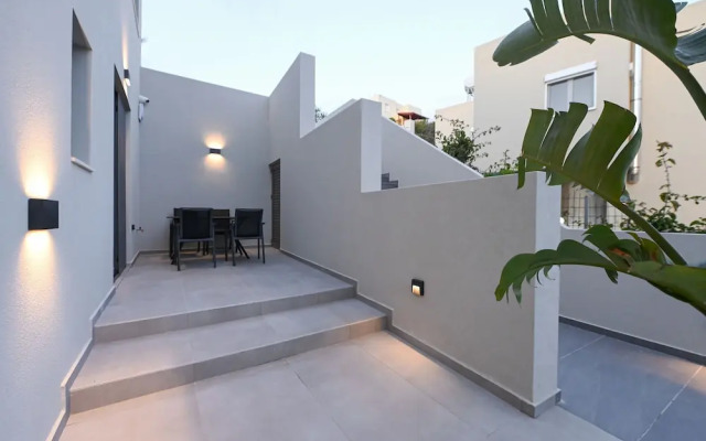 MGK Luxury Suites With a Private Pool Ligaria