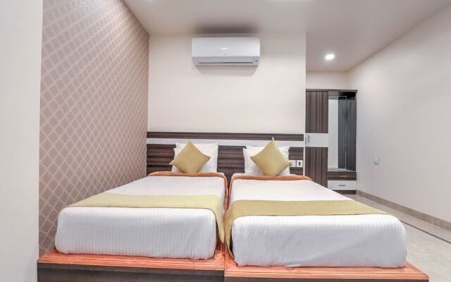 OYO 14474 Hotel Balaji Grand