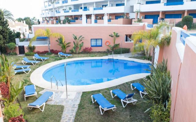 Duquesa Suites Golf and Gardens