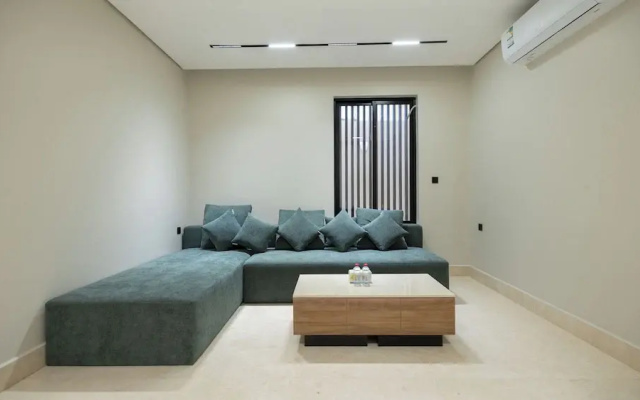 Luxury two bedroom Apartment Al Rawdha
