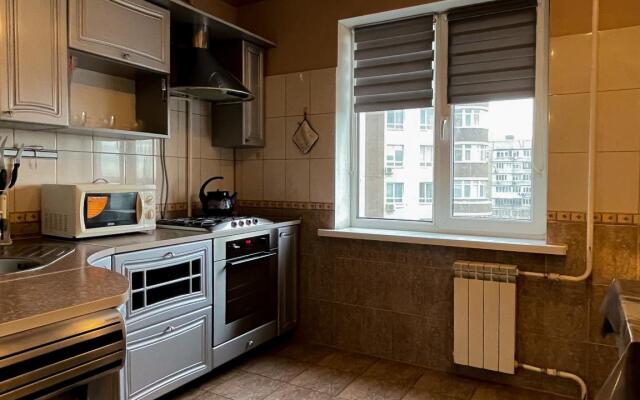Apartments on Chkalova 53