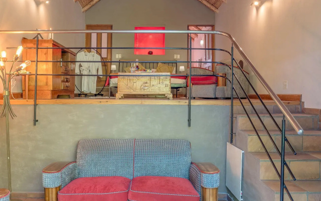 Mimosa Lodge