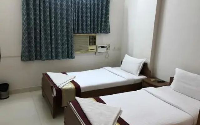 FabExpress Kapsstone Egmore