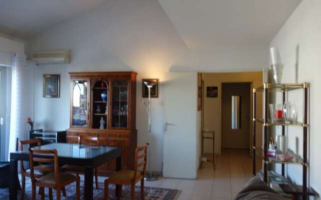 Welcome to Cannes - Azirys