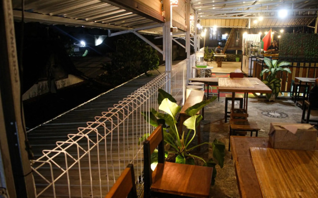 Super OYO Capital O 2258 Santana Syariah Guest House