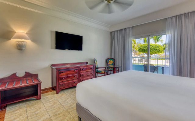 Senator Puerto Plata Spa Resort (ex Riu Bachata Club Hotel)