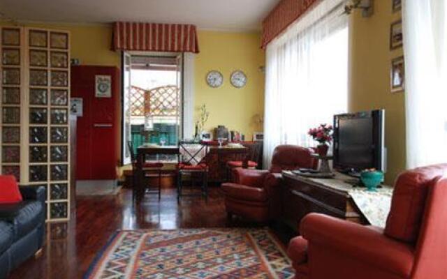 Riva Di Reno Halldis Apartment