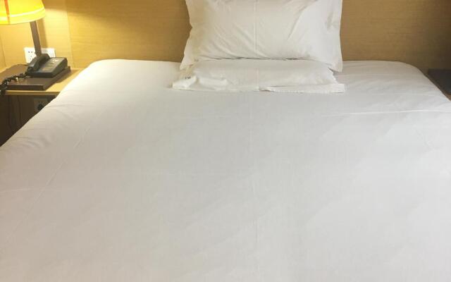 IU Hotel Suzhou Dusu Lake Moon bay Subway Station