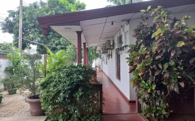 Mayura Rest Inn