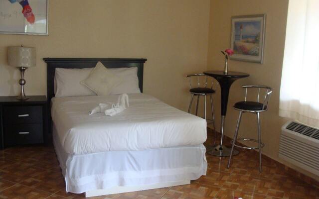 Sevilla Inn - Near Medieval Times