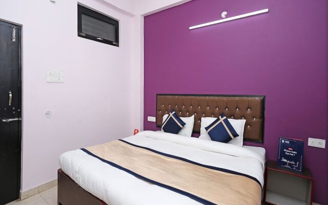 OYO 10827 Hotel Dev Bhoomi