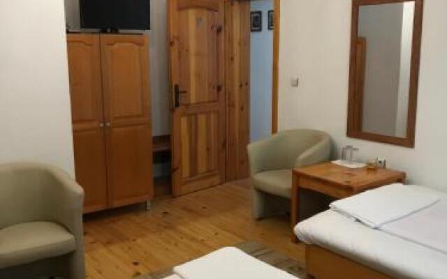 Toni's Guest House