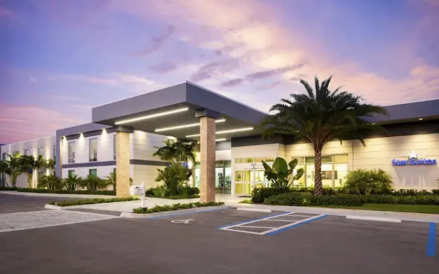 Star Suites By Riverside Theatre