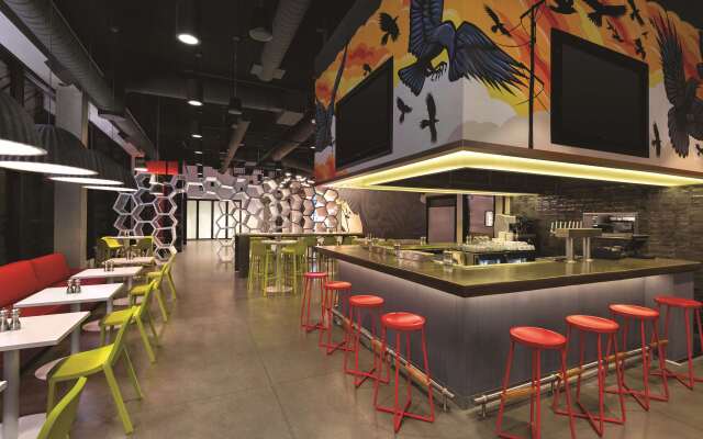 Radisson RED Minneapolis Downtown