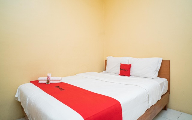 RedDoorz Syariah near Suramadu