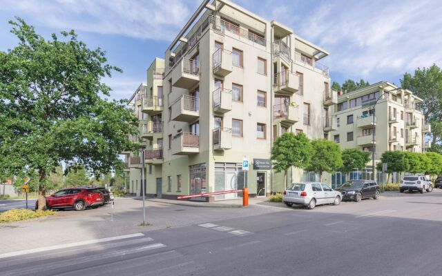 Riverside Apartments by Renters