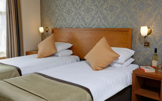 Queen's Hotel