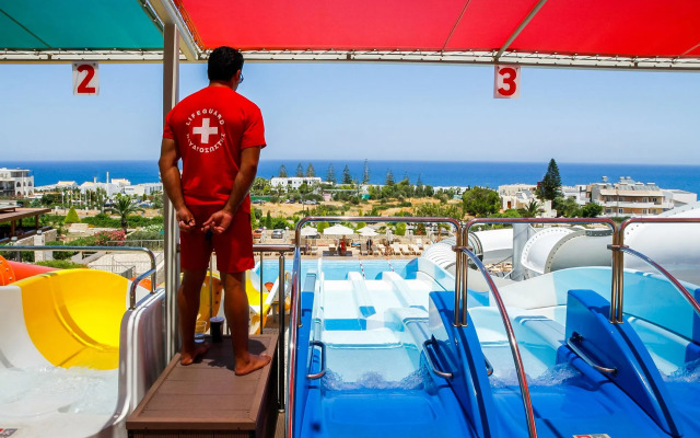 Grand Hotel Holiday Resort