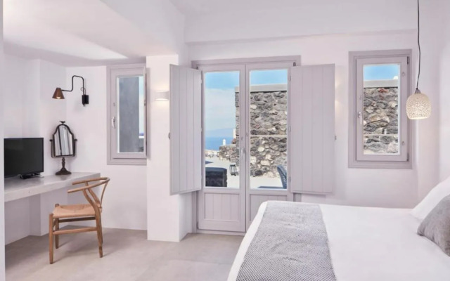 Elysian Santorini