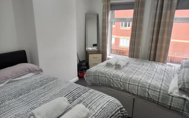 Apartment with Roof Terrace close to City Centre