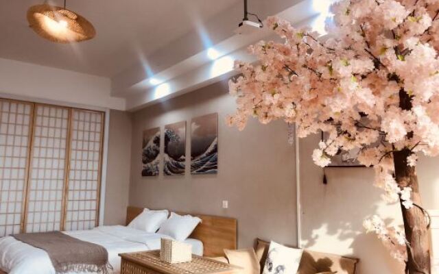 Quzhu City Homestay (Shiyan Wanda Plaza Branch)