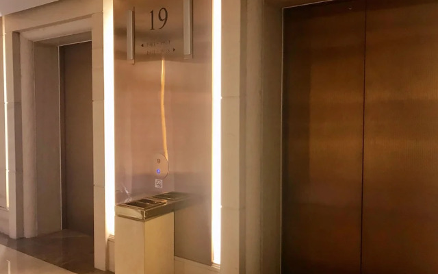 Jing'an Ziyuan Apartment