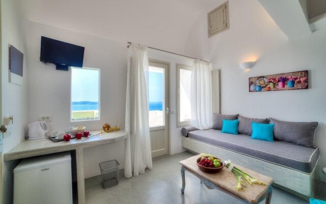 Kima Oia Suites