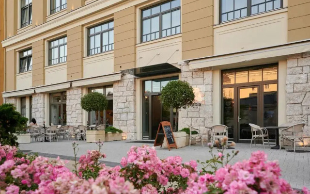 Artis Boutique Hotel