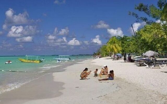 Secrets Cabins on Negril Beach