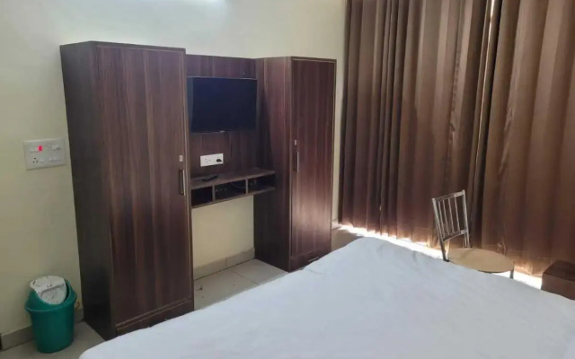 Pop 80797B Hotel Suvidha