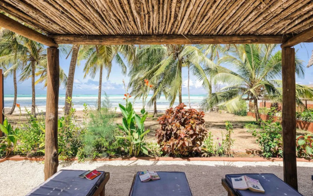Shanuo Beach Bungalows