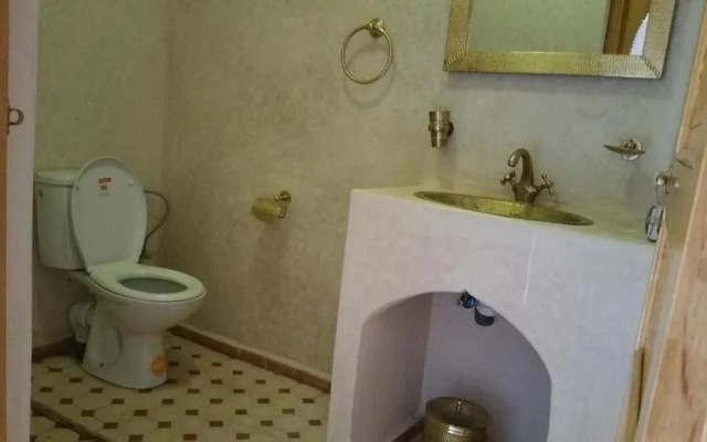 Riad Jenan Adam