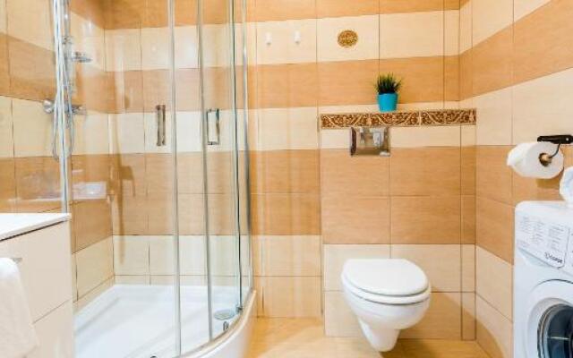 Apartament B&F Garbary Poznań Business & Family - Parking