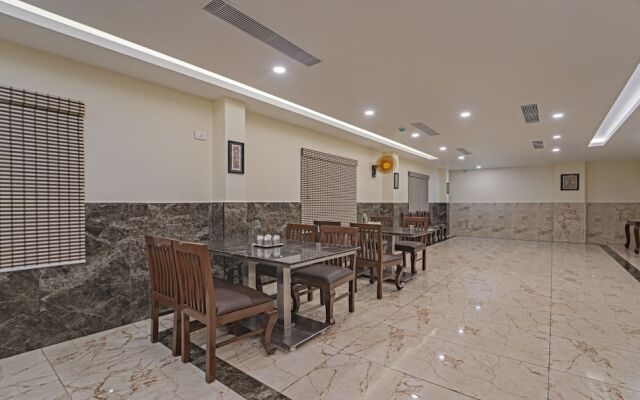Treebo Aaravi Residency, 800 Mtrs From Promenade Beach