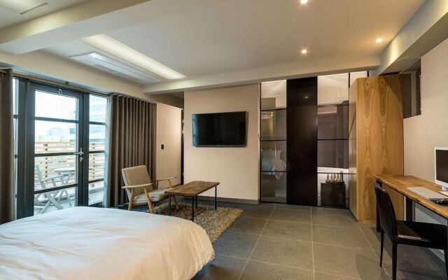 E-HOTEL