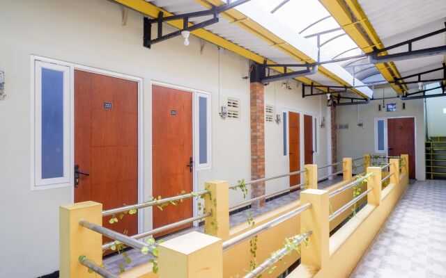 RedDoorz near Bandara Ahmad Yani Semarang