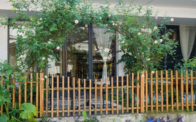 Yangshuo Chens Garden Hotel