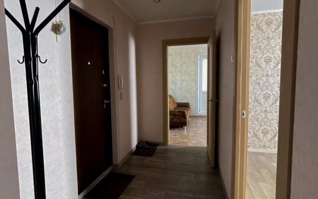 Apartments on Chkalova 57