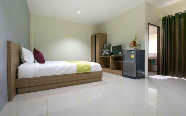 Tha-ruea Residence