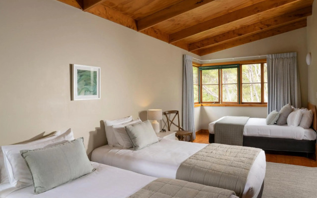 Awaroa Lodge