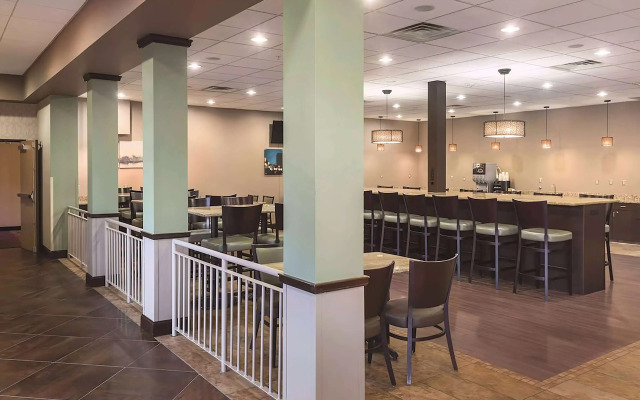 Wyndham Bloomington - Mall of America
