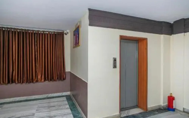 Rajatha Mahal By OYO Rooms