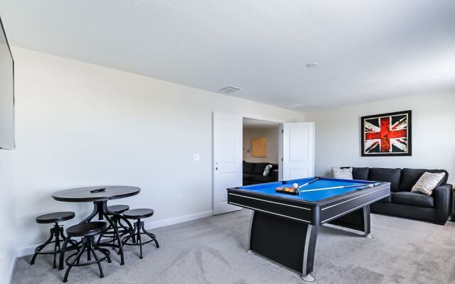 1594 Sandbagger Drive