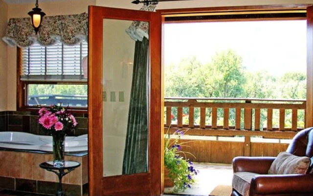 Blackbird Lodge