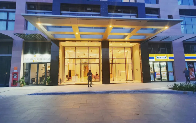 The Sun Avenue - Lalaland & Chill Sky Pool